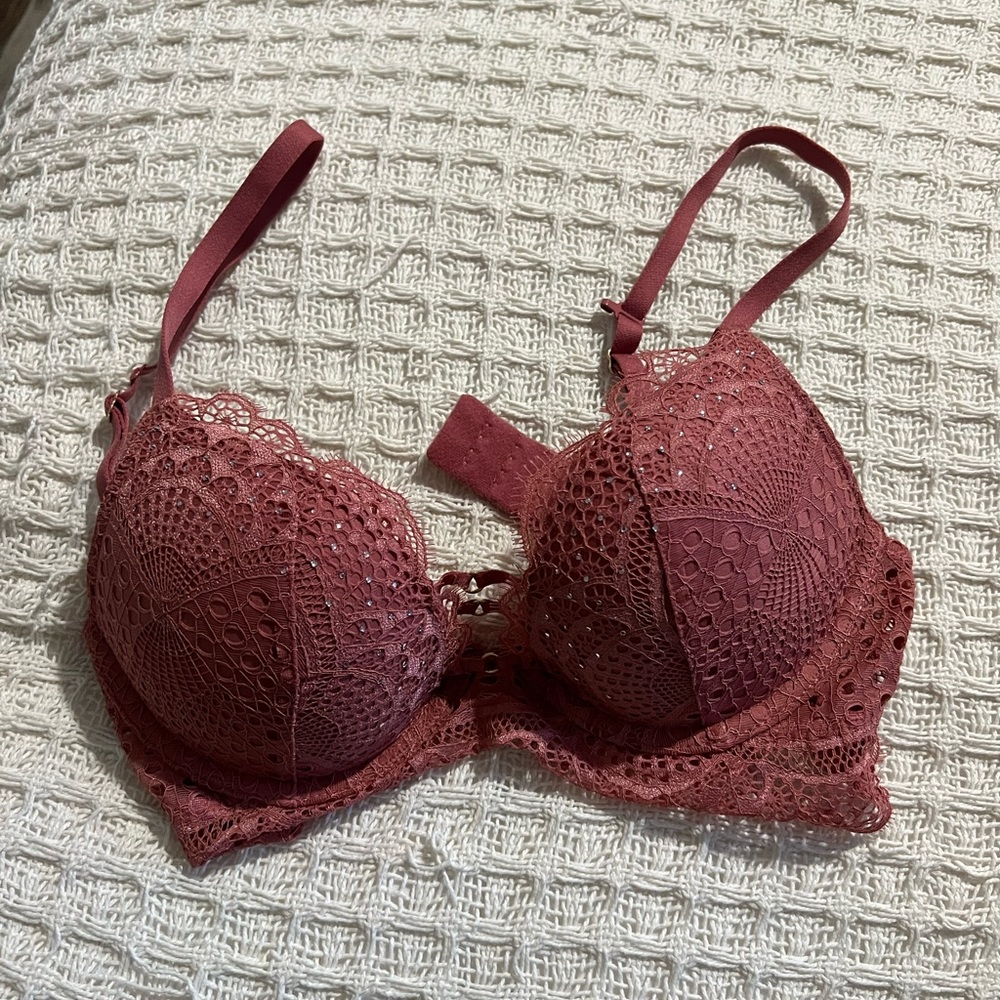 34B lace push up bra
